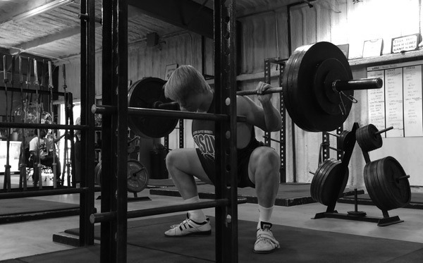 Max Out Lifting: 4 Tips to Going Beast Mode