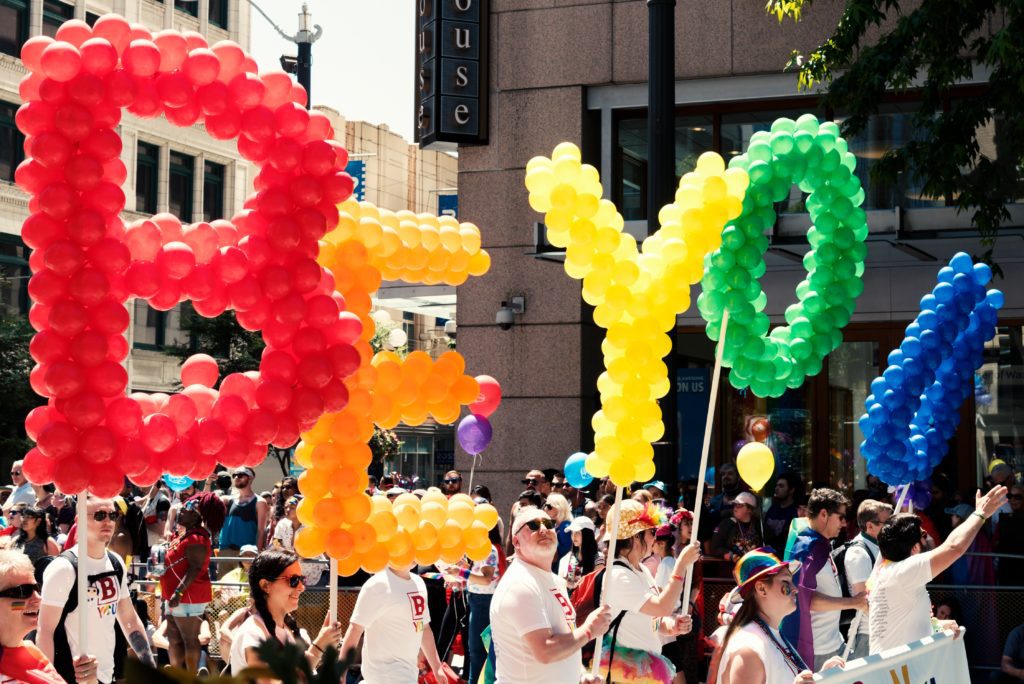 rainbow-ballon-letters-spelling-out-be-you-at-the-seattle-gay-pride-parade-rltheis_t20_joWN6r