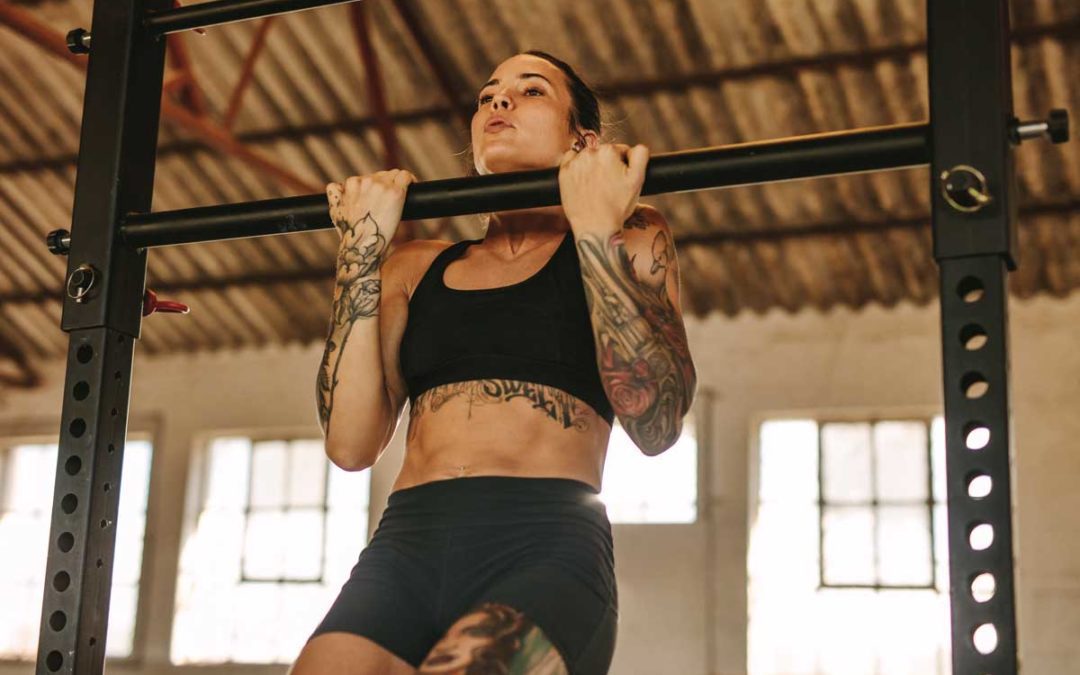 Freestyle Your Chin Up Technique for a Wonder Woman Upper Bod