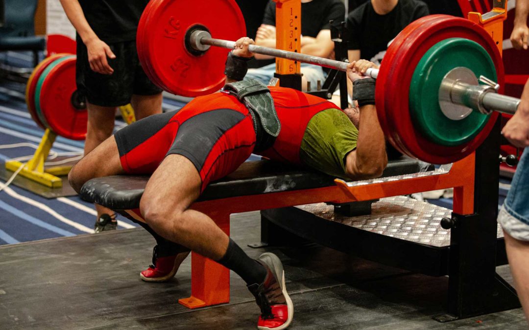Bench Press: To Arch or Not To Arch?