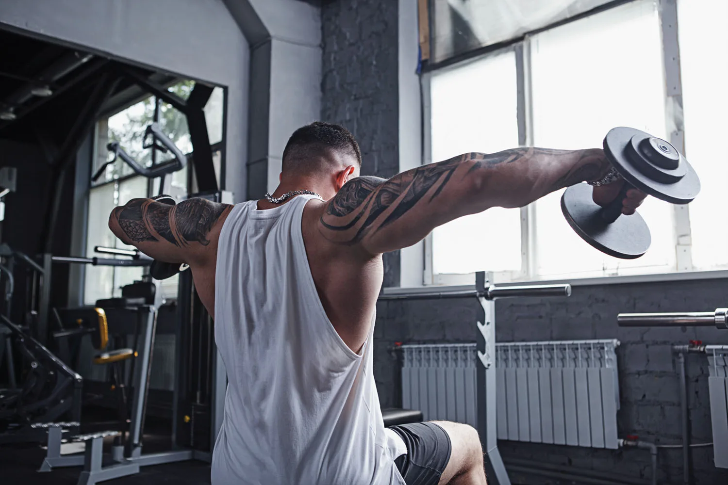 bodybuilding lateral raise for shoulder training
